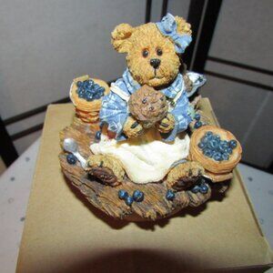 Boyds Bears Muffin B Bluebeary Candle Topper